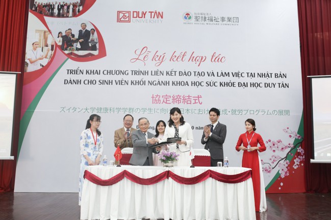 ĐH Duy Tân cộng tác với Tập đoàn Phúc lợi Xã hội Seirei đào tạo nhân công điều dưỡng - Ảnh 1. ĐH Duy Tân hợp tác với Tập đoàn Phúc lợi Xã hội Seirei tập huấn nhân công điều dưỡng - Ảnh 1.