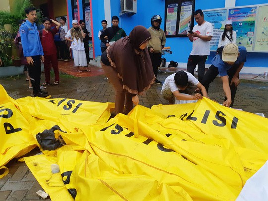 Tình hình người Việt trong trận sóng thần tại Indonesia - Ảnh 1.