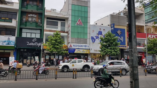 Ngân hàng Việt Á lên tiếng về vụ cướp táo tợn ở TP HCM - Ảnh 1.