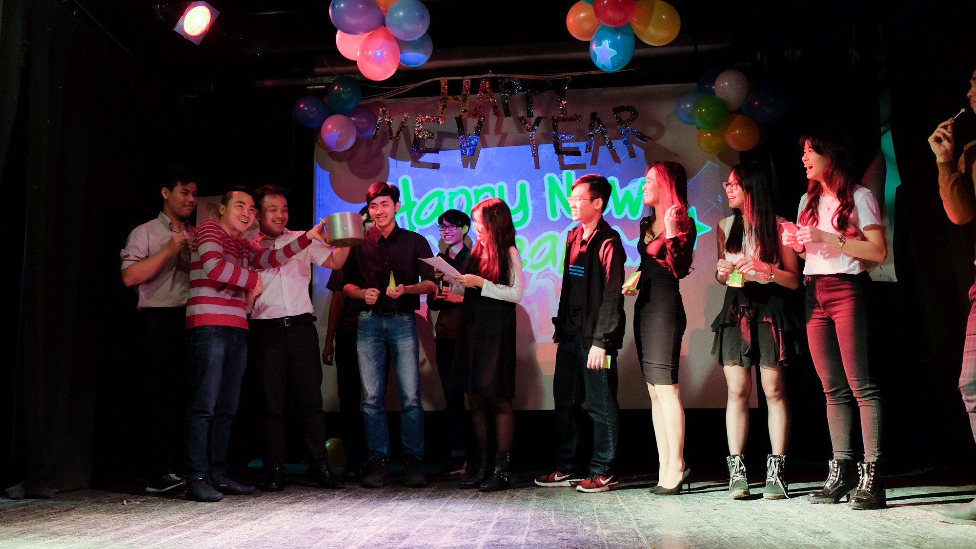 Du học trò ăn Tết xa nhà: Trào dâng nỗi nhớ - Ảnh 9. Du học trò ăn Tết xa nhà: Trào dâng nỗi nhớ - Ảnh 9.