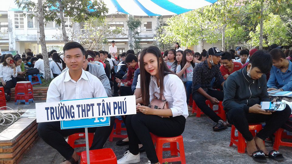 Đưa trường học đến sĩ tử tại Hậu Giang: Chọn ngành mà cứ lo thất nghiệp! - Ảnh 13. Đưa trường học đến sĩ tử tại Hậu Giang: Chọn ngành mà cứ lo thất nghiệp! - Ảnh 13.
