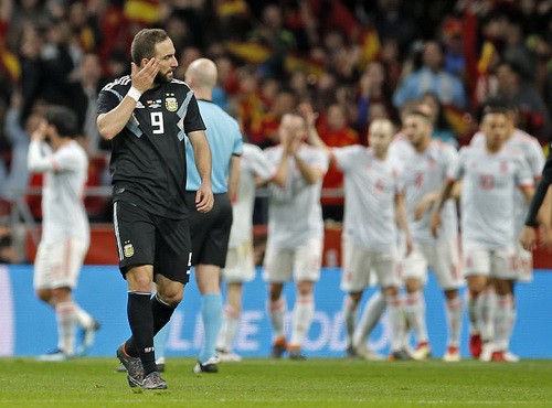 Vắng sao Messi, Argentina thảm bại dưới tay Tây Ban Nha - Ảnh 6.