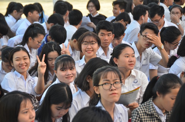 Đưa nơi học tập đến sĩ tử 2018 ở Bình Dương: thí sinh muốn phát triển thành 1 trong 5 shark tank - Ảnh 8. Đưa nơi học tập đến sĩ tử 2018 tại Bình Dương: sĩ tử muốn trở lên thành 1 trong 5 shark tank - Ảnh 8.