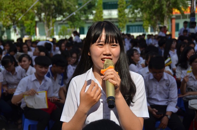 Đưa nơi học tập đến sĩ tử 2018 tại Bình Dương: sĩ tử muốn trở lên thành 1 trong 5 shark tank - Ảnh 25. Đưa trường học đến thí sinh 2018 tại Bình Dương: thí sinh muốn phát triển thành 1 trong 5 shark tank - Ảnh 25.