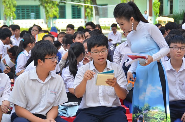 Đưa nơi giảng dạy đến sĩ tử 2018 tại Bình Dương: sĩ tử muốn phát triển thành 1 trong 5 shark tank - Ảnh 44. Đưa nơi giảng dạy đến thí sinh 2018 ở Bình Dương: thí sinh muốn trở thành 1 trong 5 shark tank - Ảnh 44.