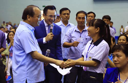 Thủ tướng đối thoại với 800 công nhân vào đầu tháng 5-2018 - Ảnh 1.