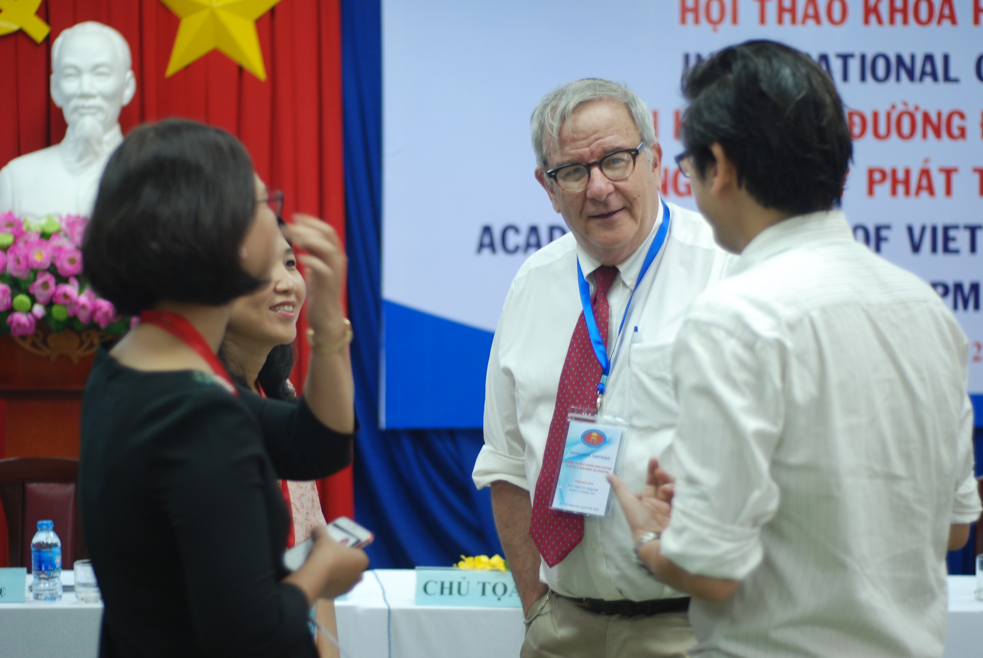 Sự cố giáo dục do đâu? - Ảnh 2. Sự cố giáo dục do đâu? - Ảnh 2.