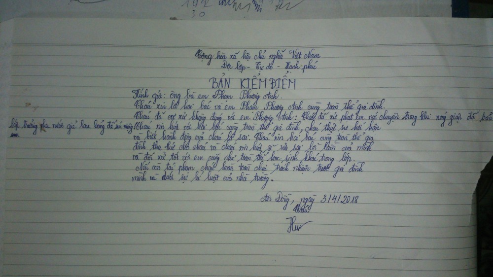 Nói chuyện trong lớp, học trò bị phạt uống nước giặt giẻ lau bảng - Ảnh 1. Nói chuyện trong lớp, học sinh bị phạt uống nước giặt giẻ lau bảng - Ảnh 1.