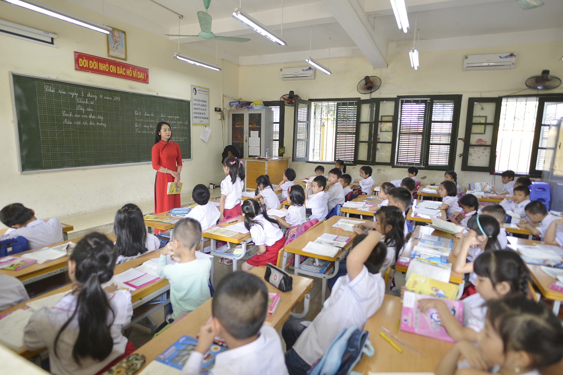 Làm rõ nhiều hạn chế của ngành giáo dục - Ảnh 1. Làm rõ nhiều bất cập của ngành giáo dục - Ảnh 1.