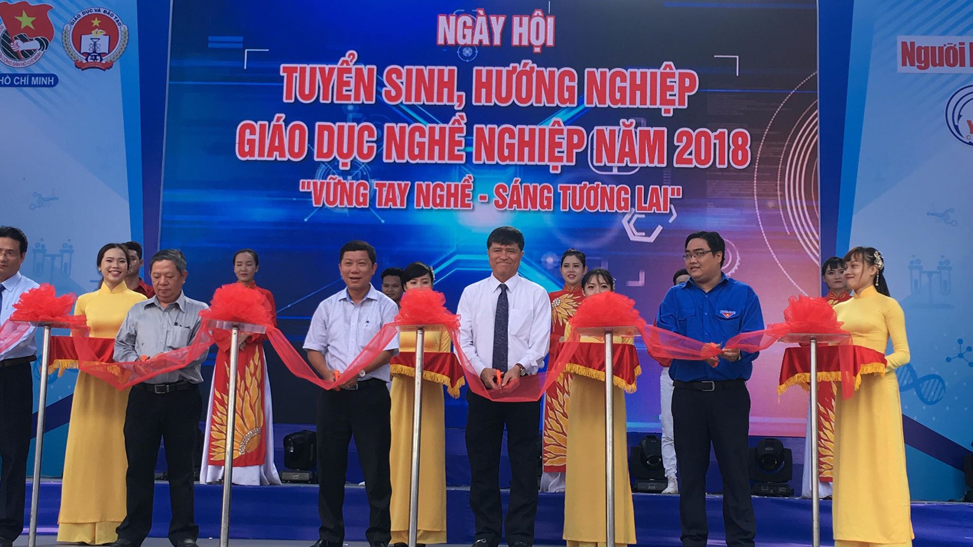 TP HCM: khai mạc ngày hội giáo dục nghề nghiệp - Ảnh 1. TP HCM: bắt đầu khai mạc ngày hội giáo dục nghề nghiệp - Ảnh 1.