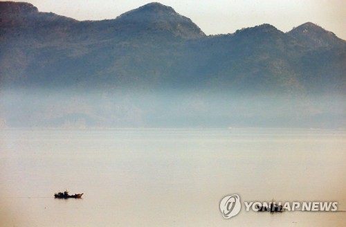 Thiếu tá quân đội Triều Tiên vượt biển, đào tẩu sang Hàn Quốc - Ảnh 1.
