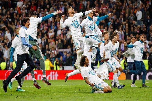 Người hùng Cuneyt Cakir trao vé chung kết cho Real Madrid - Ảnh 9.