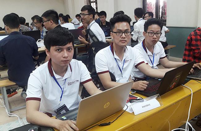 Sinh viên Duy Tân đứng thứ nhì tại Cuộc thi không nguy hiểm thông tin - VNPT Secathon 2018 - Ảnh 1. Sinh viên Duy Tân đứng thứ nhì ở Cuộc thi yên ổn thông tin - VNPT Secathon 2018 - Ảnh 1.