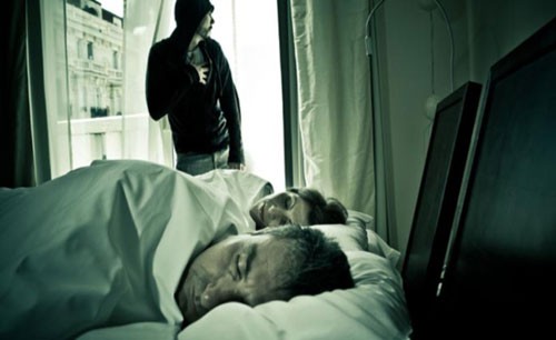 Gây án chỉ với mục đích được vào tù