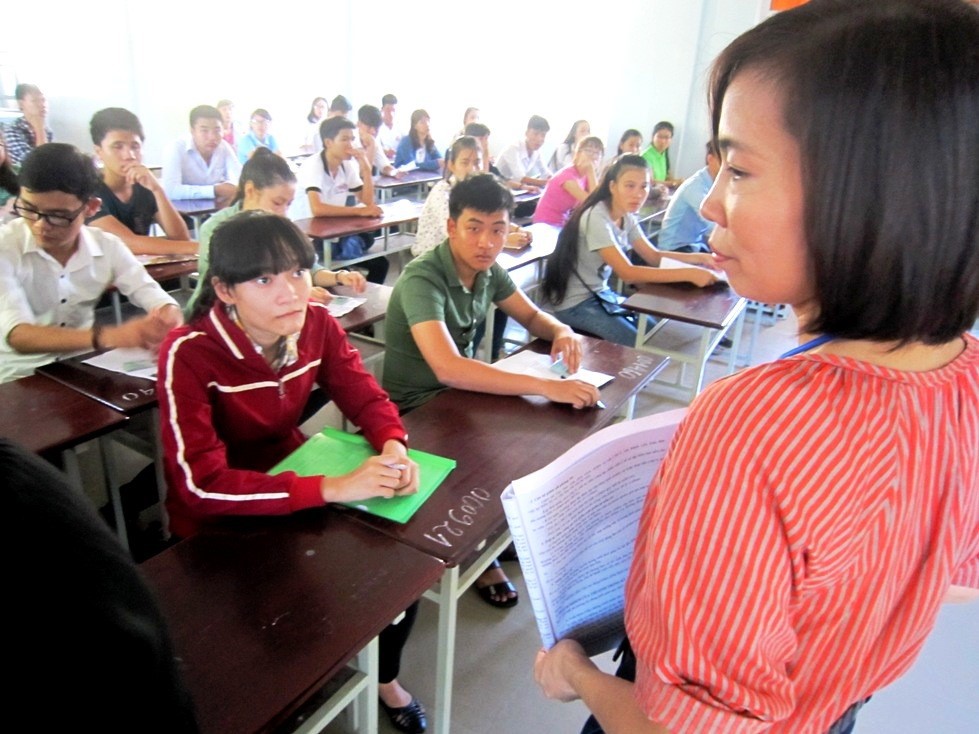 Hết phôi bản cũ, Huế tạm bợ ngừng cấp bản sao bằng tốt nghiệp THPT - Ảnh 1. Hết phôi bản cũ, Huế lâm thời dừng cấp bản sao bằng tốt nghiệp THPT - Ảnh 1.