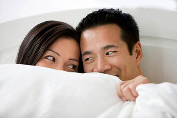 Những ngại ngùng khi “yêu” chị em không muốn ai biết