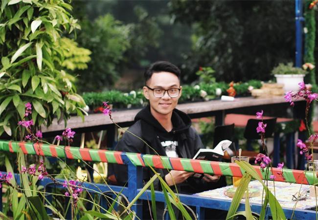 Phan Công Hoàng: Chàng lãng tử với ước mong du học để khởi nghiệp k.doanh - Ảnh 1. Phan Công Hoàng: Chàng đào hoa với điều ước du học để khởi nghiệp k/doanh - Ảnh 1.