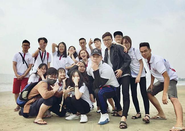 Phan Công Hoàng: Chàng đào hoa với ước vọng du học để khởi nghiệp mua bán trao đổi - Ảnh 2. Phan Công Hoàng: Chàng đào hoa với ước ao du học để khởi nghiệp KD - Ảnh 2.