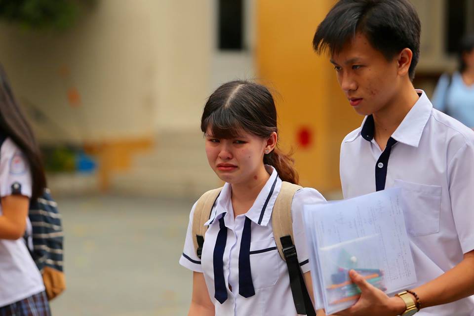 Dư âm đề thi văn, toán: thần thánh mới làm tốt được! - Ảnh 2. Dư âm đề thi văn, toán: thần linh mới làm tốt được! - Ảnh 2.