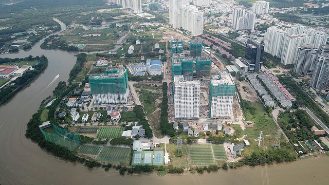 Vốn cho BĐS: ngân hàng vừa siết vừa giảm lãi suất huy động