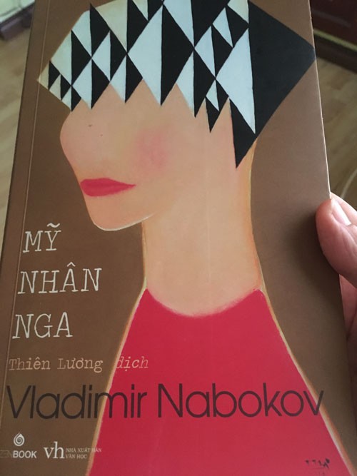 Vẻ đẹp văn chương của Vladimir Nabokov - Ảnh 1.