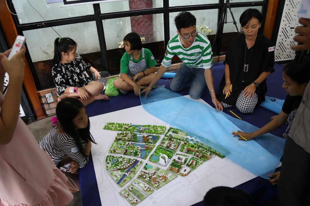 Trẻ em thiết kế đồ họa... tp. hcm không ngập nước, ô nhiễm - Ảnh 1. Trẻ em thiết kế đồ họa... tp. hcm ko ngập nước, ô nhiễm - Ảnh 1.