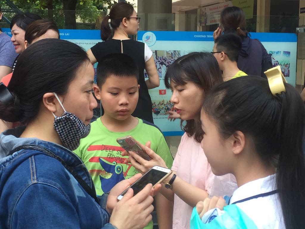 Chen chân thi vào lớp 6 Trường Nguyễn Tất Thành: 1 chọi 11 - Ảnh 3. Chen chân thi vào lớp 6 Trường Nguyễn Tất Thành: 1 chọi 11 - Ảnh 3.