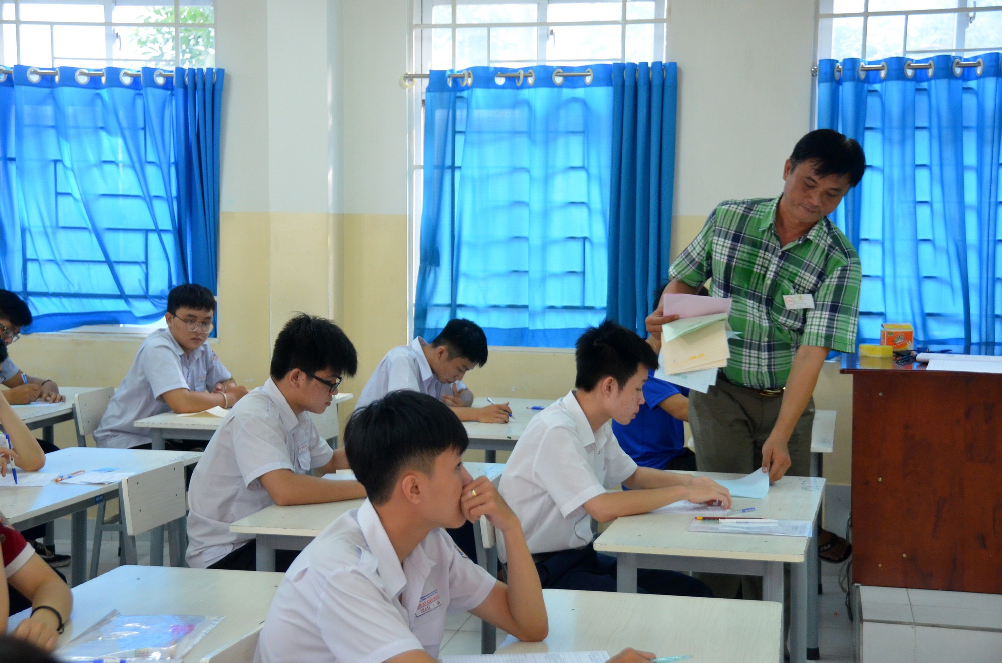 Quy trình và mẫu đơn phúc khảo bài thi THPT quốc gia - Ảnh 1. Quy trình và mẫu đơn phúc khảo bài thi THPT quốc gia - Ảnh 1.