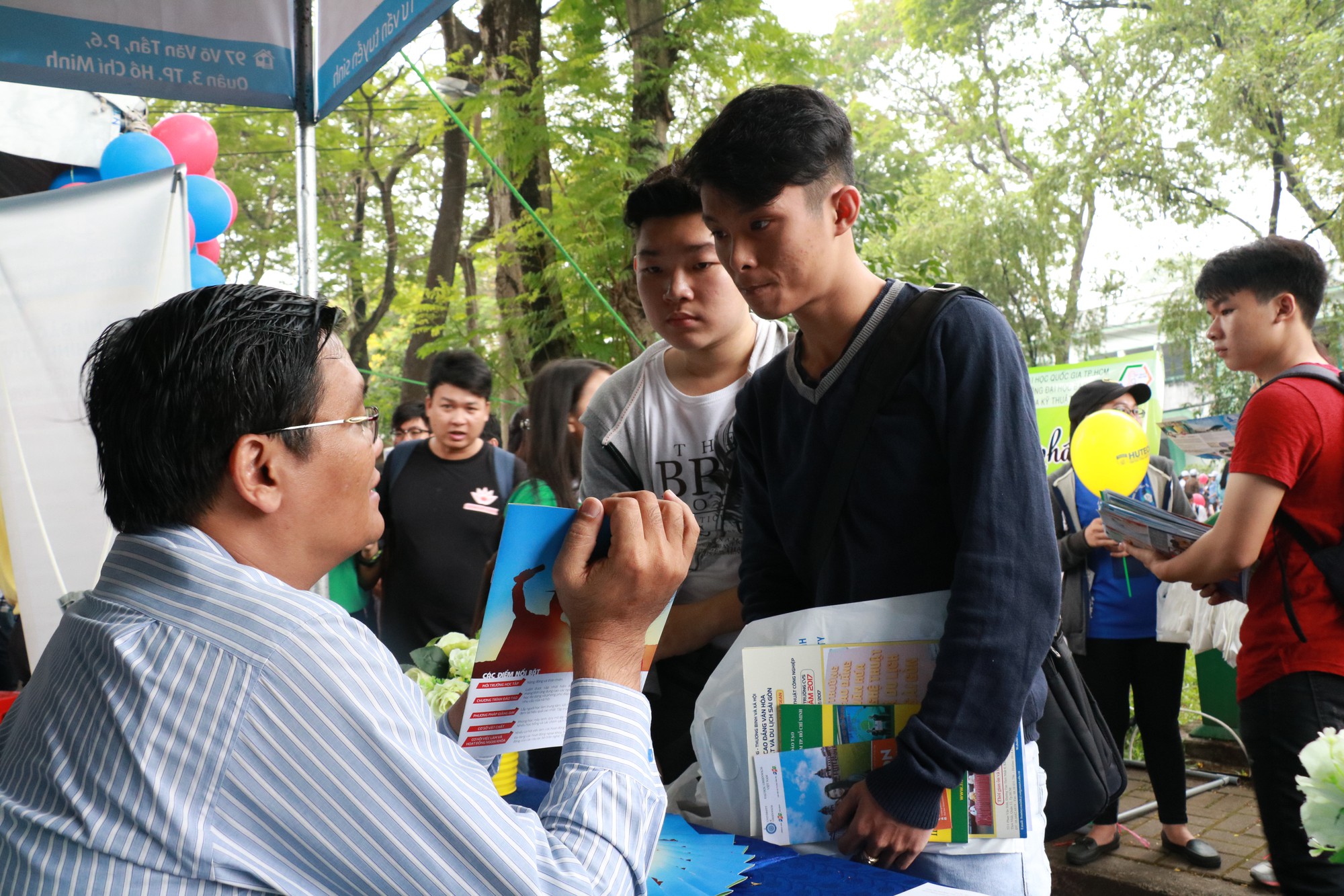 Trường ĐH Mở, ĐH khoa học Tự nhiên công bố điểm sàn xét tuyển - Ảnh 1. Trường ĐH Mở, ĐH khoa học - công nghệ Tự nhiên công bố điểm sàn xét tuyển - Ảnh 1.