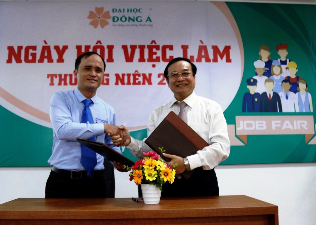 2.372 vị trí việc khiến cho SV ĐH Đông Á phía trước lễ tốt nghiệp - Ảnh 2. 2.372 địa điểm việc dẫn đến SV ĐH Đông Á phía trước lễ tốt nghiệp - Ảnh 2.