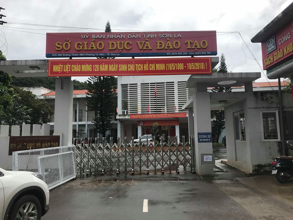 Học sinh giỏi Sơn La bức xúc vì điểm thi bị đổi thay - Ảnh 2. Học sinh giỏi Sơn La bức xúc vì điểm thi bị thay đổi - Ảnh 2.