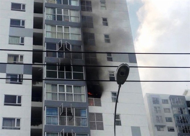 Mua bảo hiểm cháy nổ chung cư: Dân mải lo “đếm” phí, quên quyền lợi