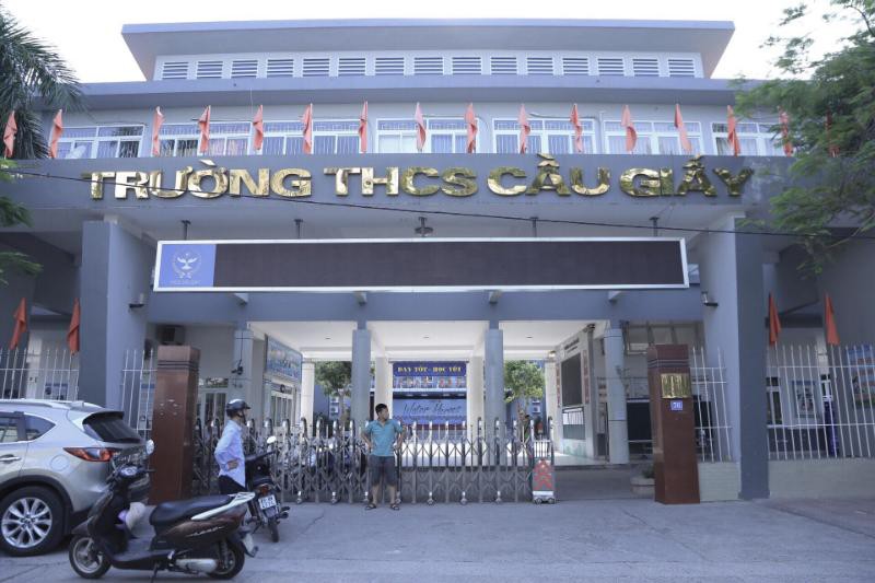Tăng học phí có giảm lạm thu? - Ảnh 1. Tăng học phí có giảm lạm thu? - Ảnh 1.