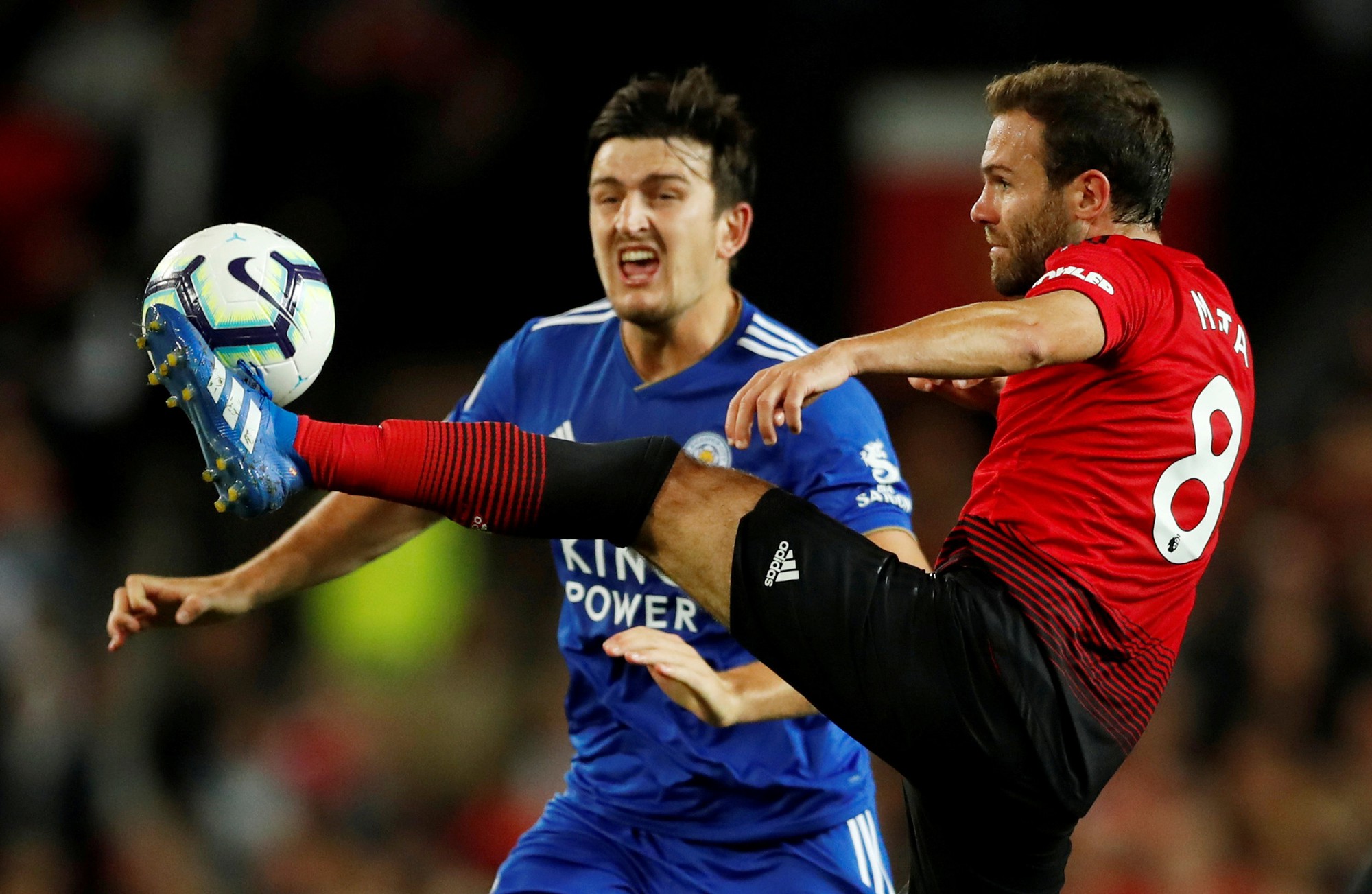 Phá két 80 triệu bảng, Quỷ đỏ sở hữu trung vệ Harry Maguire - Ảnh 1. Phá két 80 triệu bảng, Quỷ đỏ sở hữu trung vệ Harry Maguire - Ảnh 1.