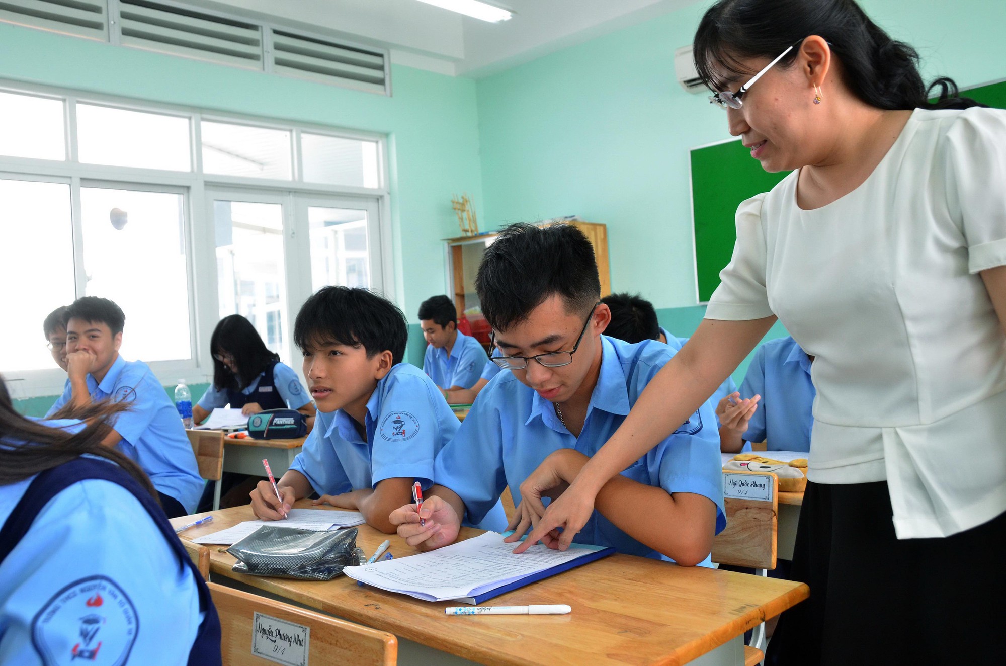 Miễn học phí THCS ở tp.hcm là khả thi - Ảnh 1. Miễn học phí THCS tại tp hồ chí minh là tích cực - Ảnh 1.