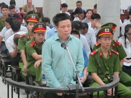 Cưỡng chế kê biên hơn 72 triệu cổ phiếu của ông Hà Văn Thắm - Ảnh 1.