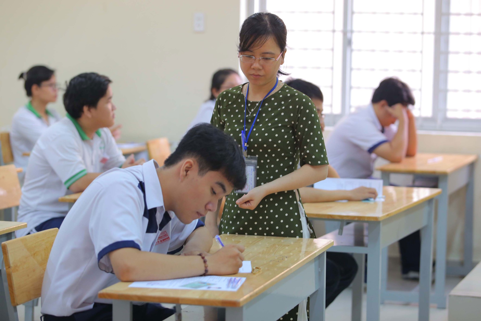 Tìm cách bít lỗ hổng kỳ thi THPT quốc gia - Ảnh 1. Tìm cách bít lỗ hổng kỳ thi THPT quốc gia - Ảnh 1.