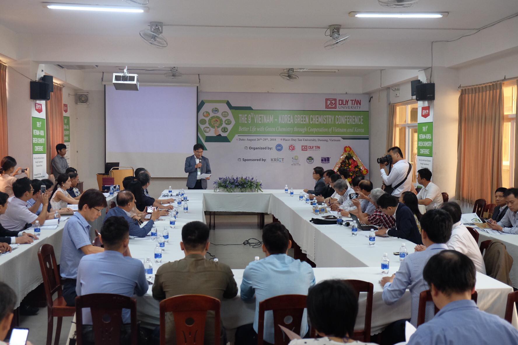 Việt Nam – Hàn Quốc cùng san sẻ tìm hiểu về hóa học xanh - Ảnh 1. Việt Nam – Hàn Quốc cùng chia sẻ nghiên cứu về hóa học xanh - Ảnh 1.