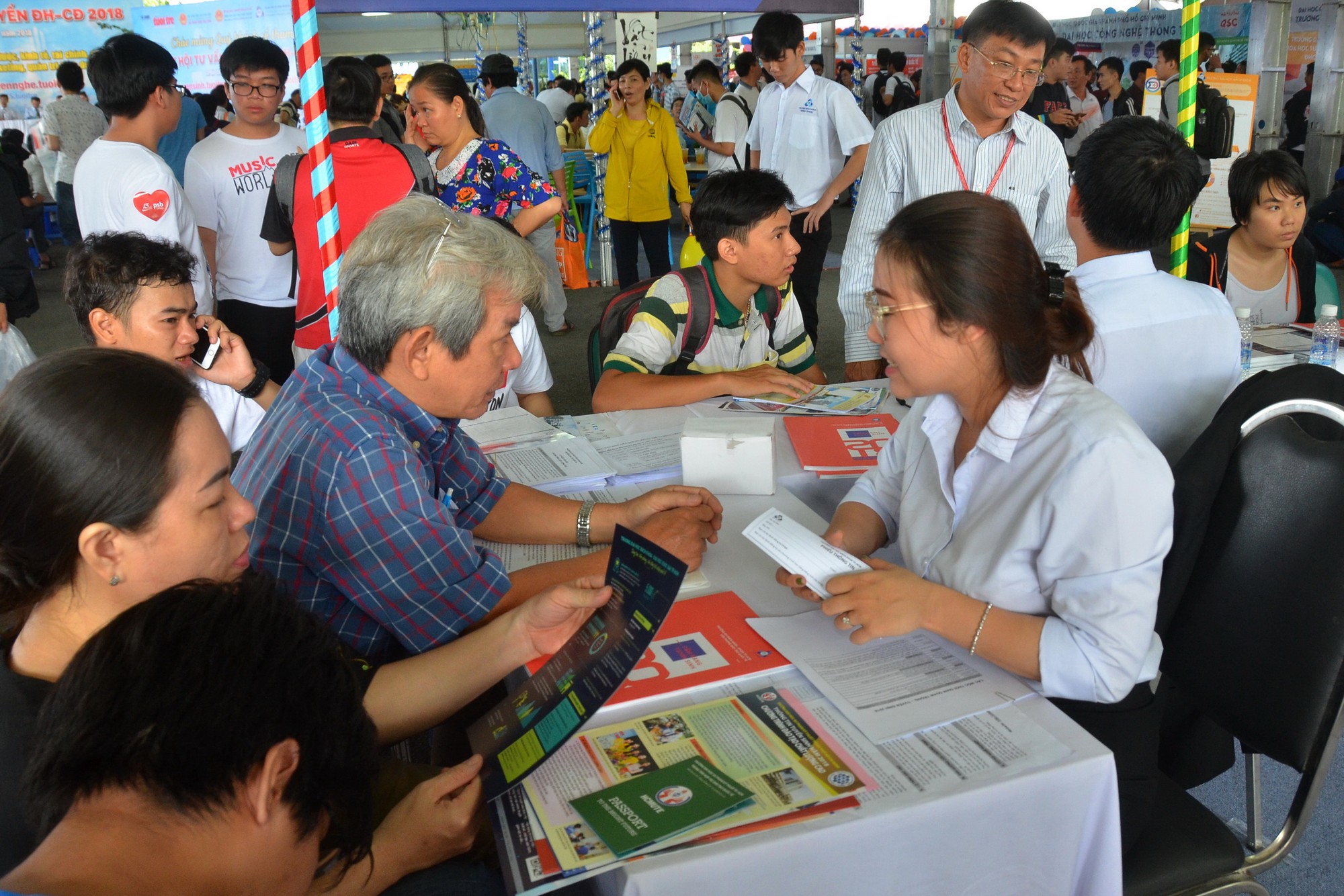 Y khoa Phạm Ngọc Thạch, Sư phạm tp.hồ chí minh công bố điểm chuẩn - Ảnh 2. Y khoa Phạm Ngọc Thạch, Sư phạm thành phố sài gòn ban bố điểm chuẩn - Ảnh 2.