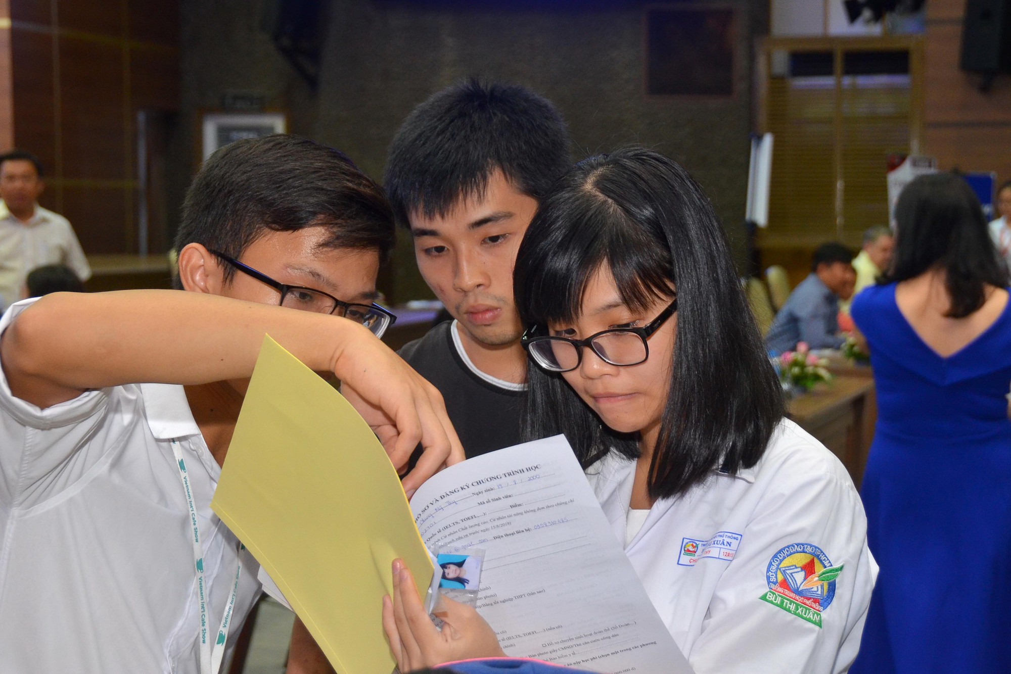 Thí sinh giỏi mất chỗ vì thí sinh gian lận - Ảnh 1. Thí sinh giỏi mất chỗ vì thí sinh ăn gian - Ảnh 1.