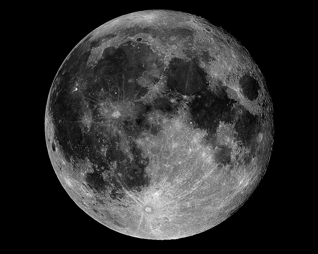 Ngắm hình ảnh siêu Mặt trăng tuyệt đẹp tại Hà Nội