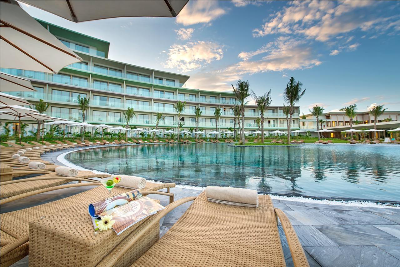 Nghỉ dưỡng cao cấp giá mềm, nhà giàu cũng thích