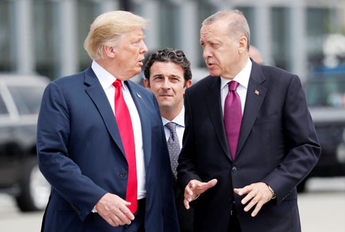 Mỹ - Thổ Nhĩ Kỳ: Cứng rắn một cách vụng về - Ảnh 1.