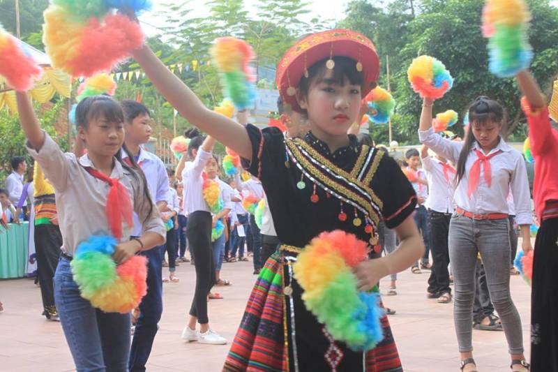 Hình ảnh khai giảng năm học mới tại vùng tâm lũ Mường Lát - Ảnh 11. Hình ảnh khai học niên học mới ở vùng tâm lũ Mường Lát - Ảnh 11.