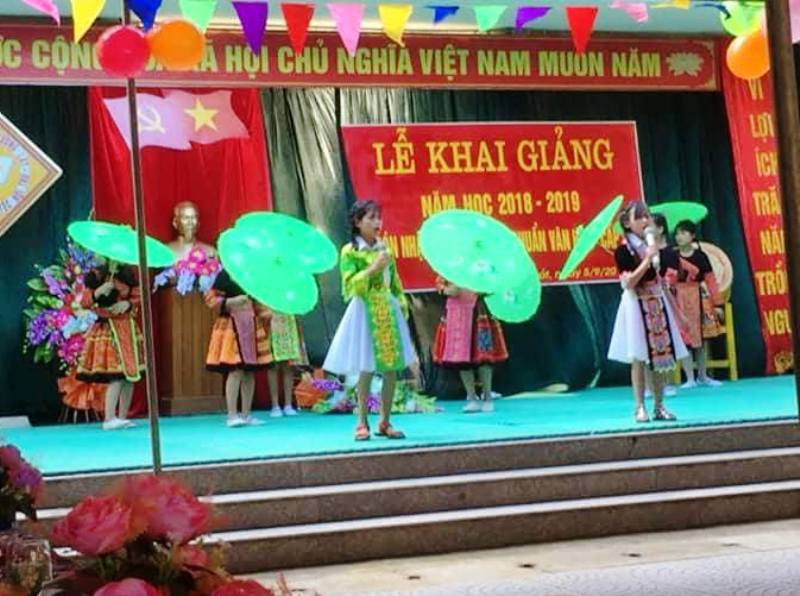 Hình ảnh khai giảng năm học mới ở vùng tâm lũ Mường Lát - Ảnh 7. Hình ảnh khai giảng niên học mới tại vùng tâm lũ Mường Lát - Ảnh 7.