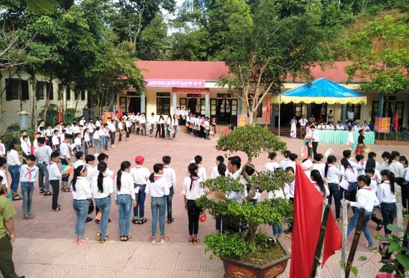 Hình ảnh khai học năm học mới tại vùng tâm lũ Mường Lát - Ảnh 12. Hình ảnh khai trường năm học mới tại vùng tâm lũ Mường Lát - Ảnh 12.