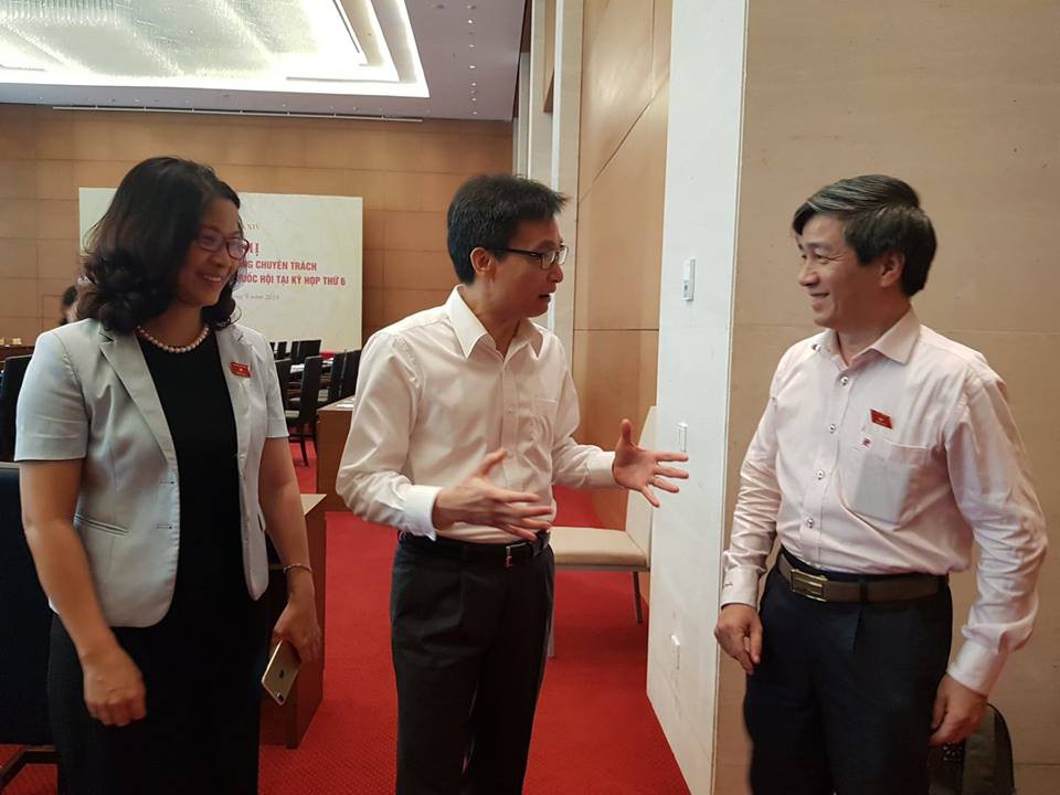 Phó Thủ tướng: có tương đối nhiều quan điểm băn khoăn tại sao chỉ có Đại học Quốc gia được gọi là đại học? - Ảnh 2. Phó Thủ tướng: có rất nhiều ý kiến băn khoăn vì sao chỉ có Đại học Quốc gia được gọi là đại học? - Ảnh 2.