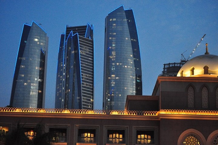 Chiêm ngưỡng khách sạn dát vàng 7 sao siêu xa xỉ ở UAE