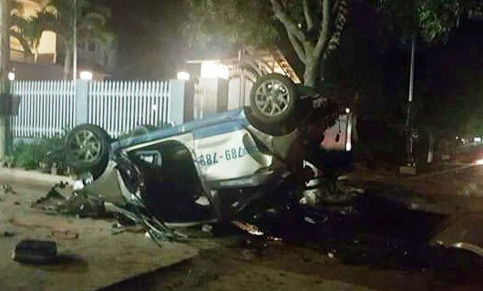 Tài xế uống rượu bia, lái taxi điên gây tai nạn ở Lâm Đồng, 3 người chết - Ảnh 1.