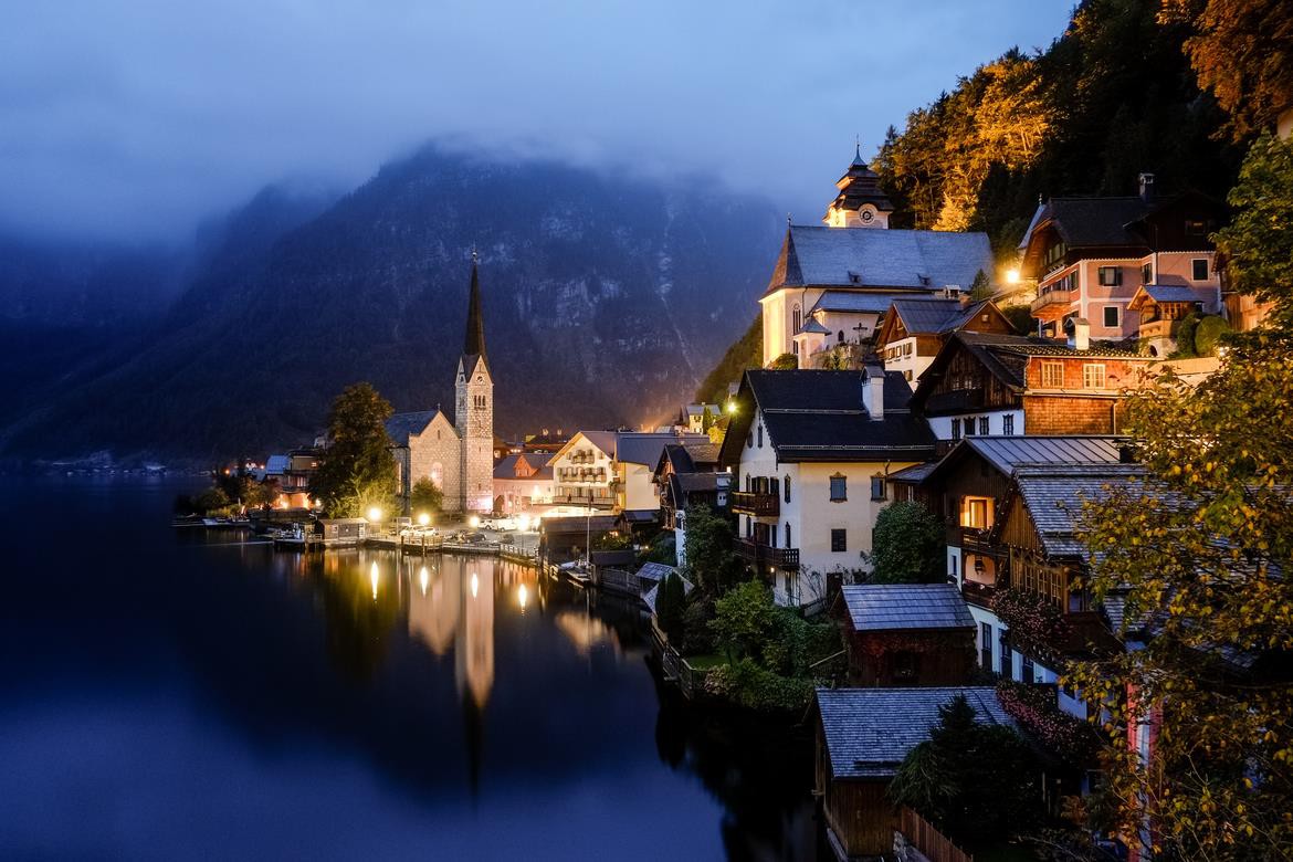 Ngắm nhìn vẻ đẹp tựa thiên đường của thị trấn bên hồ Hallstatt